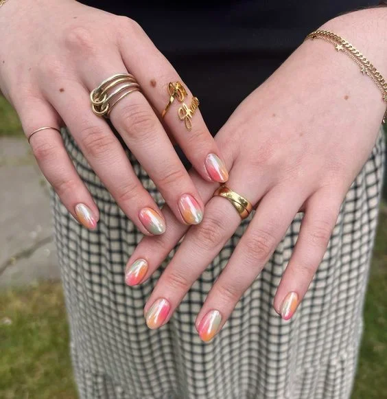 Gentle pink tones create a feminine and graceful look, perfect for a soft, romantic style.